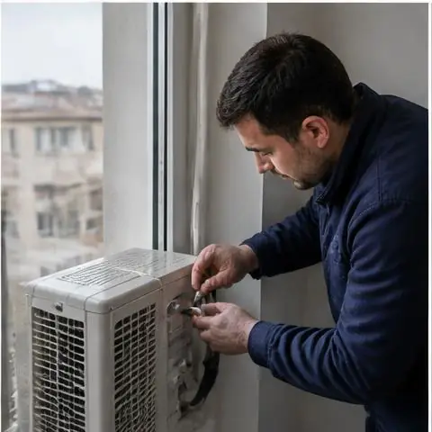 Büyükçekmece 19 Mayıs Mahallesi elektrikçi ekibinin merdiven otomatiği ve ortak alan aydınlatması arızaları için yerinde çalışması